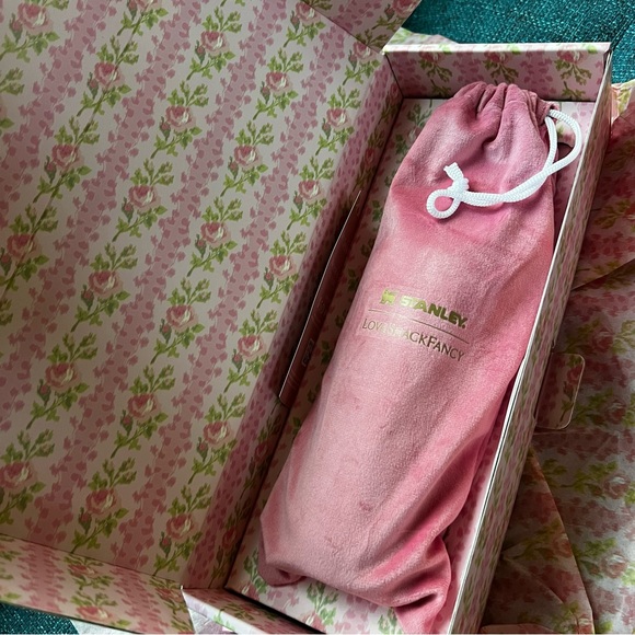 BNIB STANLEY X LOVE SHACK FANCY All Day Slim 20 OZ BLOOMING HEIRLOOM - Picture 3 of 6